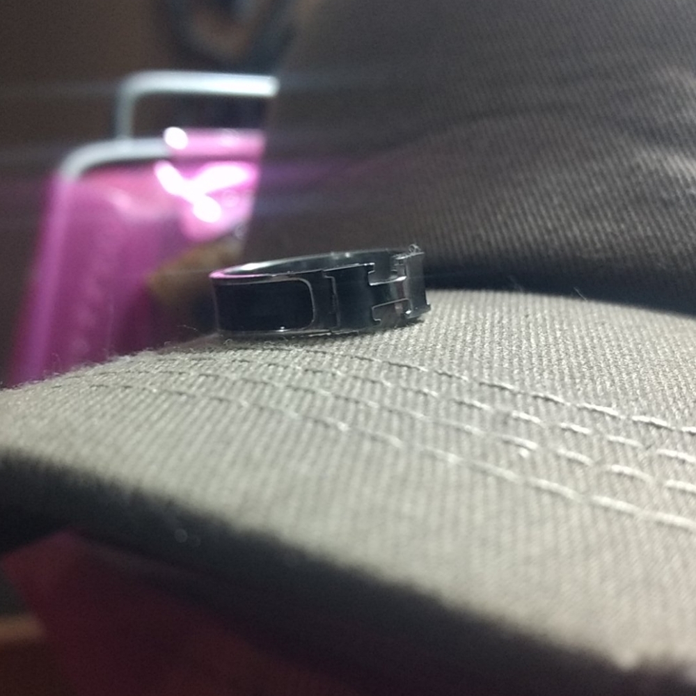 Ring - Picture 4 of 4